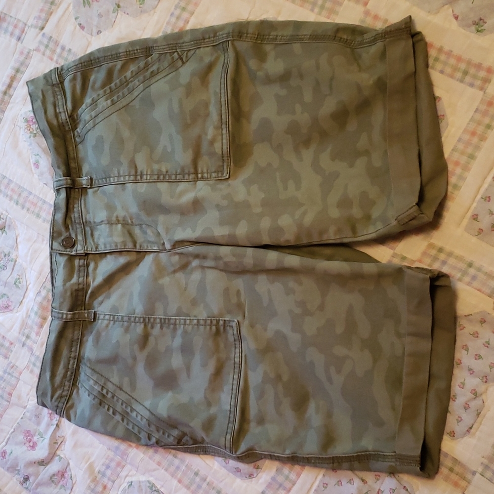 Camo printed shorts size 12